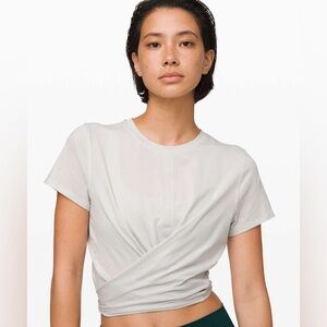 Lululemon It's A‎ Tie Short Sleeve T-Shirt Light Grey Wrap Front Crop Top Size 4